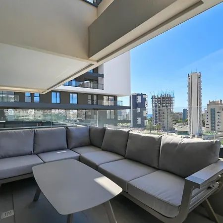 アパート Fantastic 200mt 2bedroom カルプ