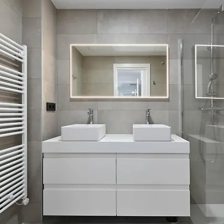 アパート Fantastic 200mt 2bedroom *