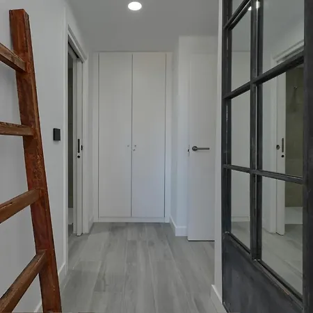 Fantastic 200mt 2bedroom アパート *