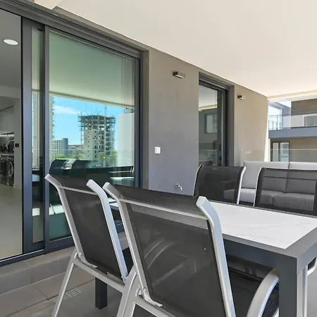 Fantastic 200mt 2bedroom カルプ