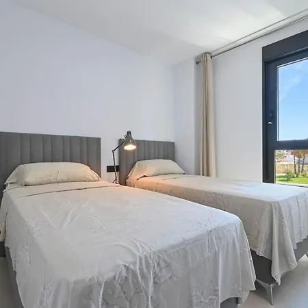 Fantastic 200mt 2bedroom * カルプ